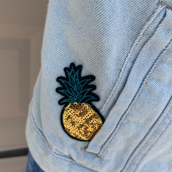 Forever 21 Jean Jacket w/ Patches - Picture 4 of 6